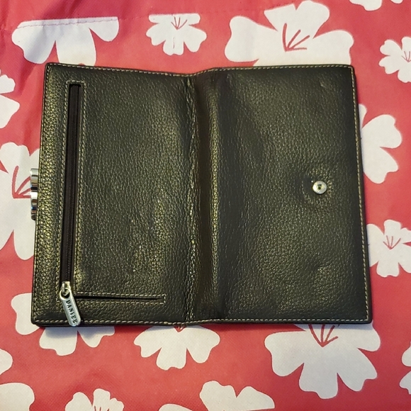 Black Leather Wallet by DANIER - Picture 2 of 7